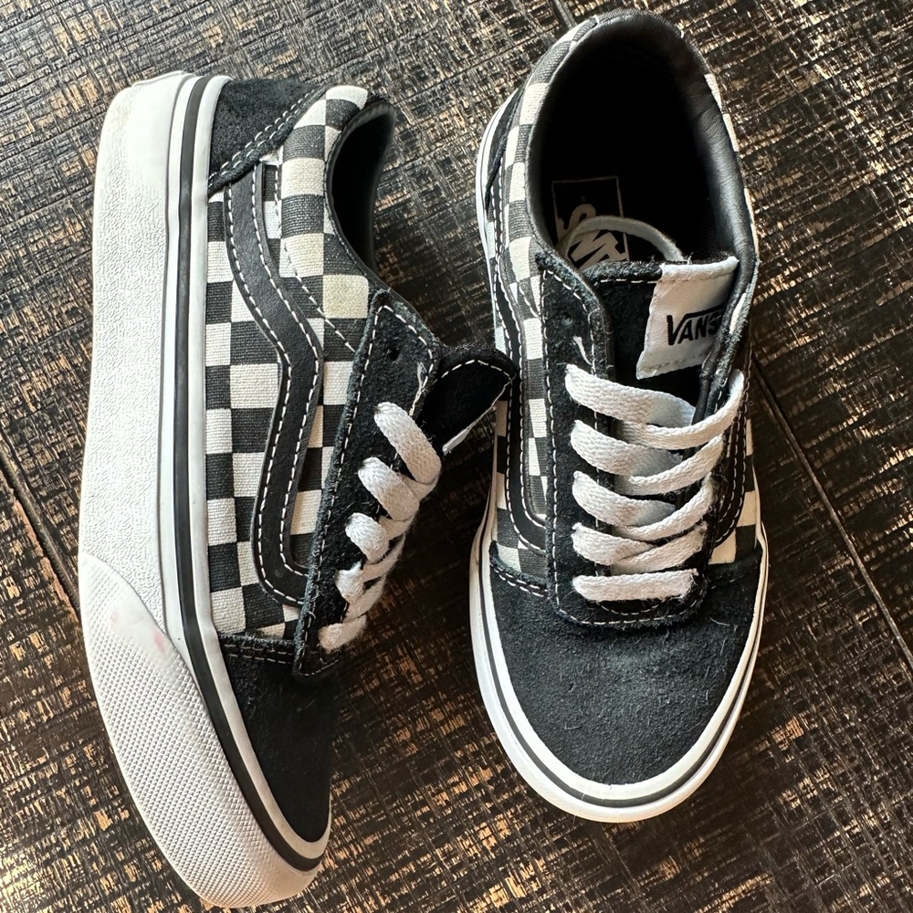 Vans Old Skool Black and White Checkered Shoe